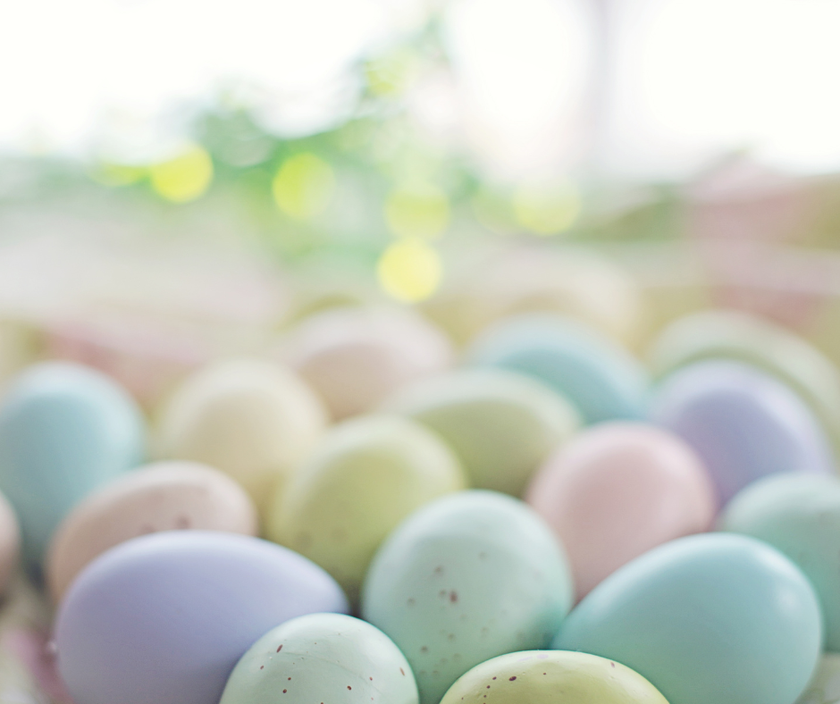 Pastelowe wielkanocne życzenia wpis na facebooku 1